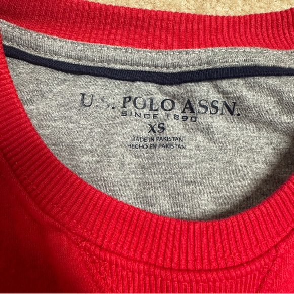 US Polo association crewneck. - Picture 3 of 4